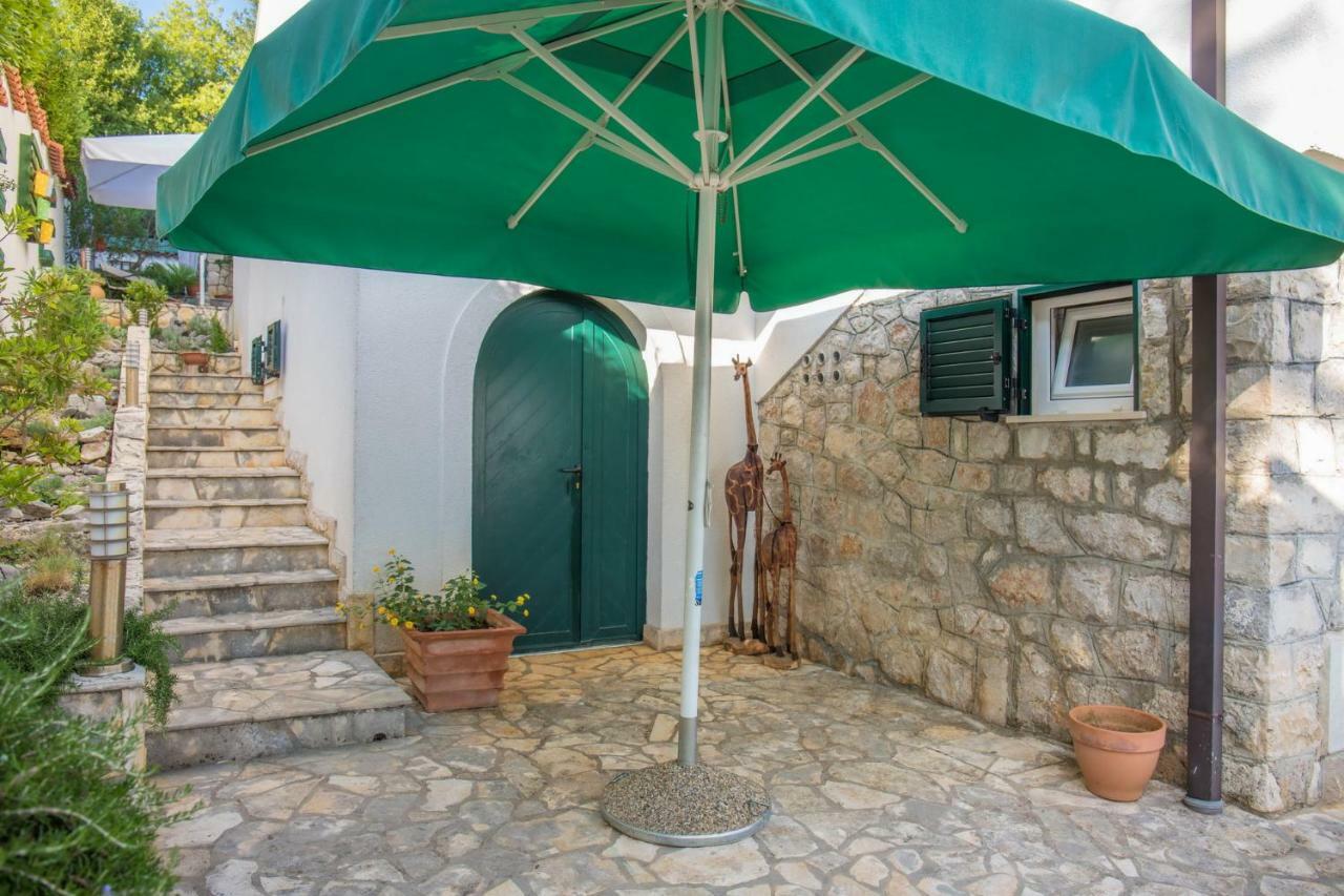 Villa Nika Selce Exterior foto
